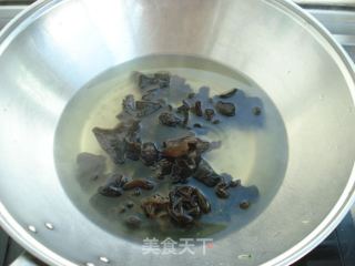 Broccoli with Fungus recipe