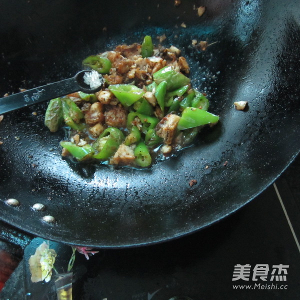 Green Pepper Diced Fish recipe