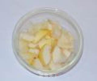 Nourish The Lungs and Relieve Cough-chuanbei Snow Pear White Fungus Soup recipe