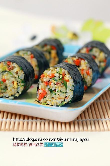 Carrot and Green Cabbage Rice Roll recipe