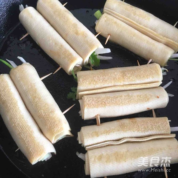 Bbq Dried Tofu Roll (pan Version) recipe