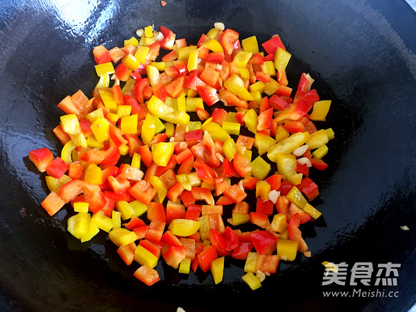 Noodles with Colored Pepper Sauce recipe