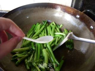 Stir-fried Cantonese Vegetable Stalks with Green and Red Peppers recipe
