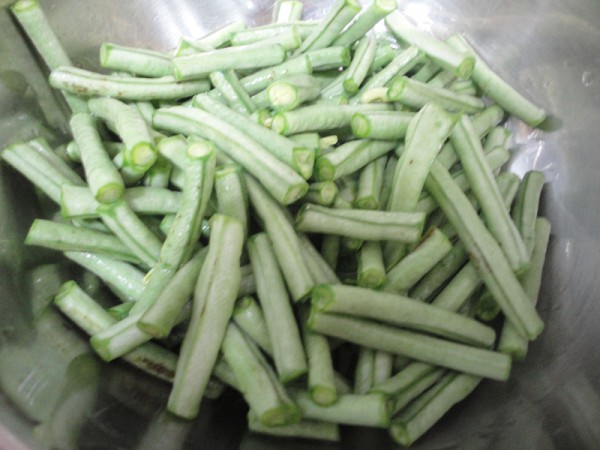 Cowpeas with Sesame Sauce recipe