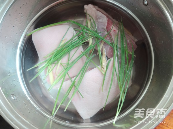 Cantonese Crispy Roast Pork recipe