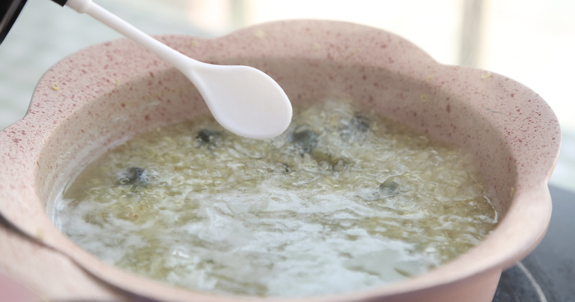 Quinoa Preserved Egg Porridge recipe