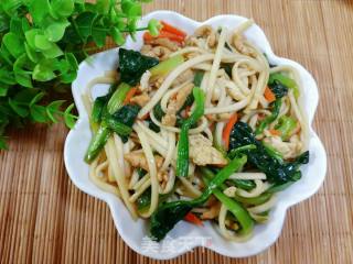 Fried Noodles with Vegetables, Eggs and Pork recipe