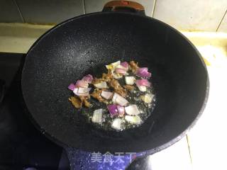 Fried Beef with Konjac and Porcini Mushrooms recipe