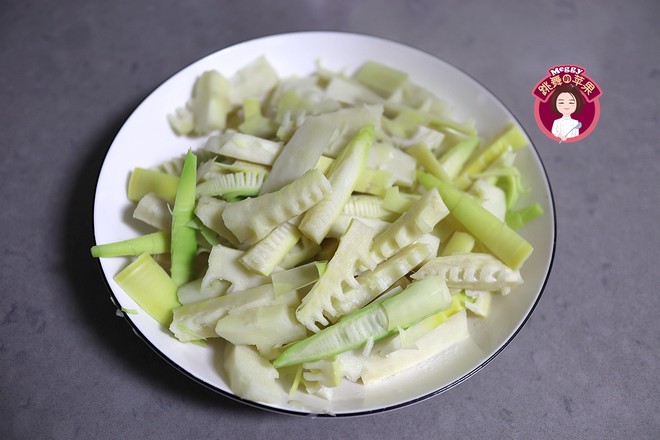 Braised Spring Bamboo Shoots with Bacon recipe