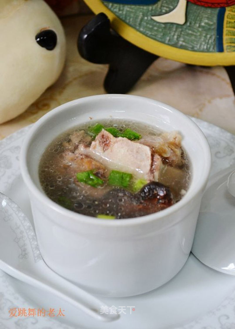 Lingzhi Pork Bone Soup recipe