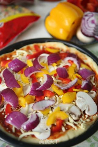 9 Inch Shrimp and Sausage Pizza recipe