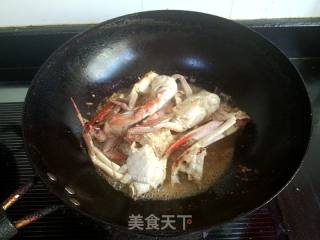 Fried Portunus Crab with Onions recipe